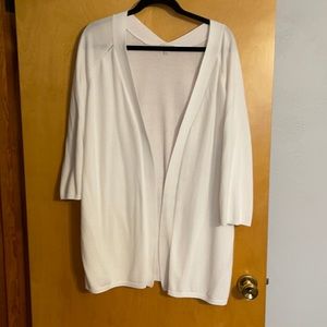 🤍 Talbots- 2XL- 3/4 sleeve white cardigan with side slits